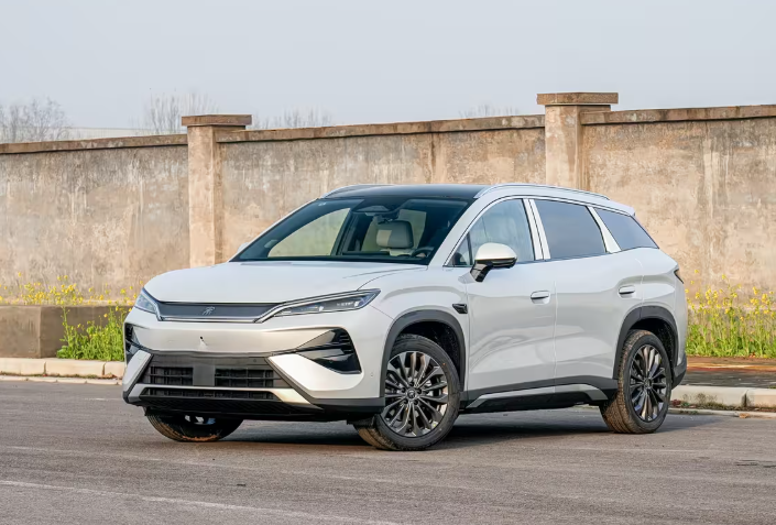 比亚迪宋UltraEV将于3月26日上市，预售价15.5万起标配闪充技术外观方