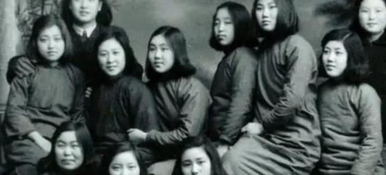 1940年，一群鬼子突然冲进抚松县城，从师范学校抓走了500名女学生，可是没过多