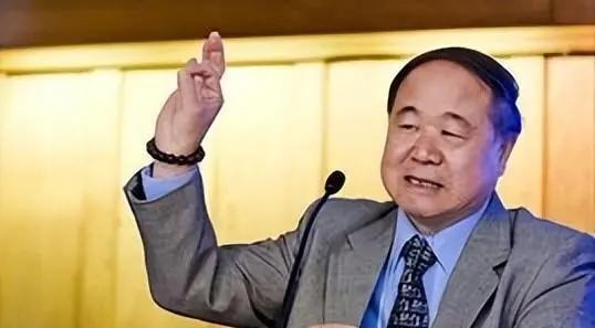诗人赵丽华对质疑者诘问：“我们对莫言作品读了多少？比瑞典人多吗？我们对作品中的时