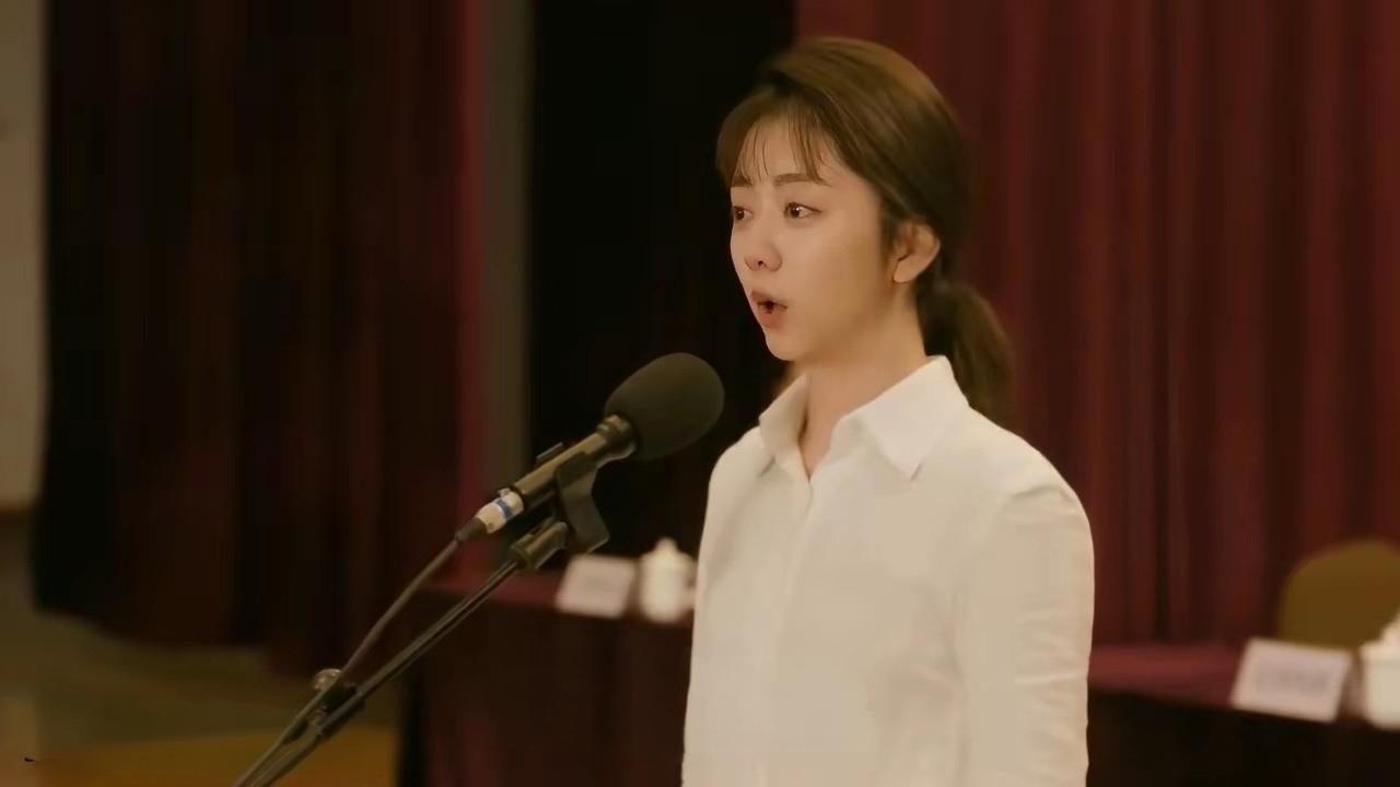 追剧《我的山与海》由于方婉之的任性，弄得李行客坐牢、父亲仕途受到影响，但醒悟之后