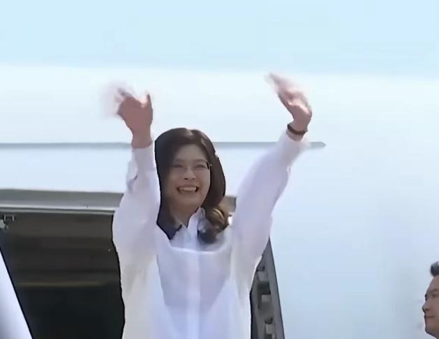 郑丽文明明没有实权，大陆为什么还要公布惠台政策？大陆明明知道郑丽文没有实权，