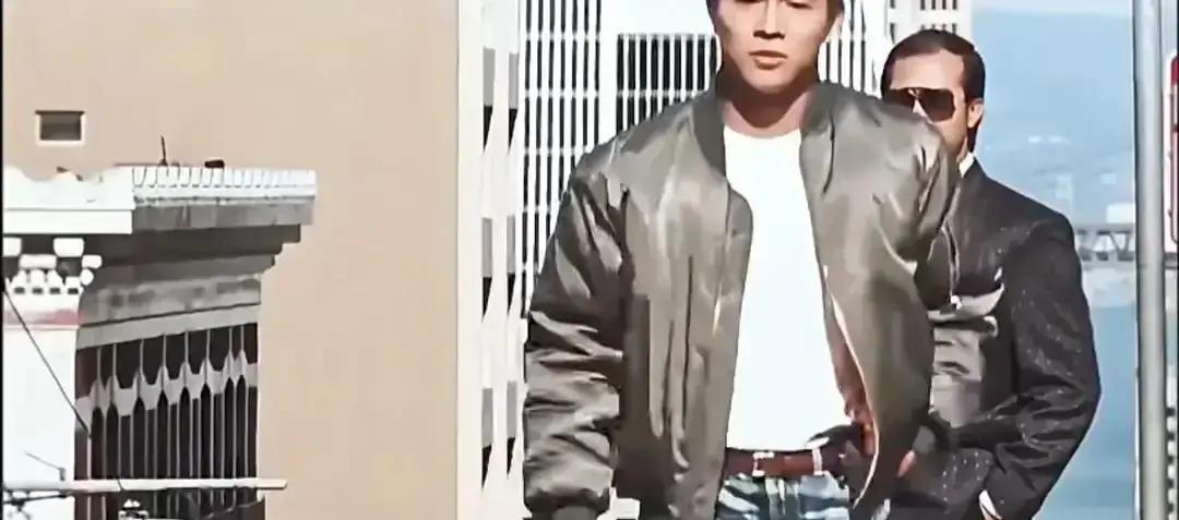 1000万美金请一个人值吗？当年张艺谋也犹豫。米拉麦克斯一句话：没李连杰就