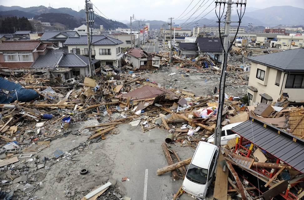 熊本地震刚震完，日本网络上就有人开始给中国分配任务了：列岛沉没后，一亿多日本人必