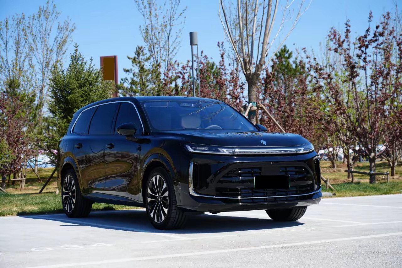 都说人民需要什么五菱就造什么，这一次他也没让大家失望，你。都知道在豪华大6座su