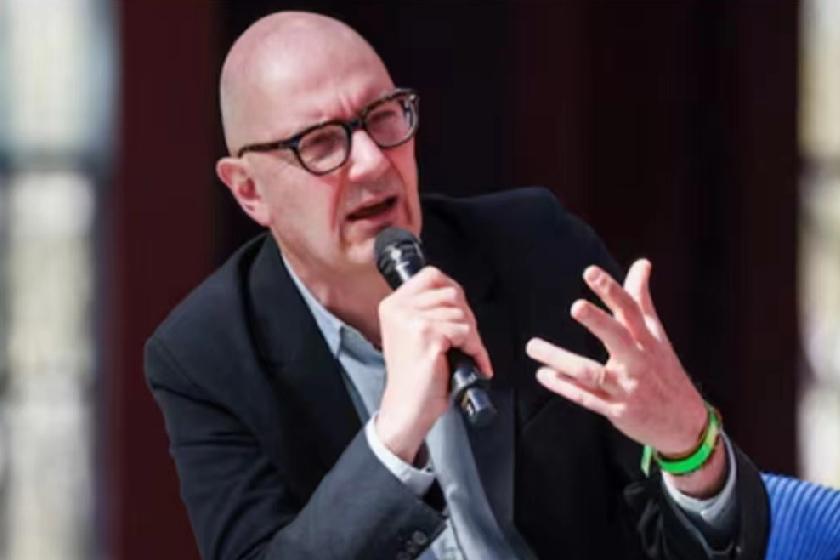 11月13日，路透社报道:“欧元区财长会议在布鲁塞尔召开，法国财长莱斯屈尔昨日宣