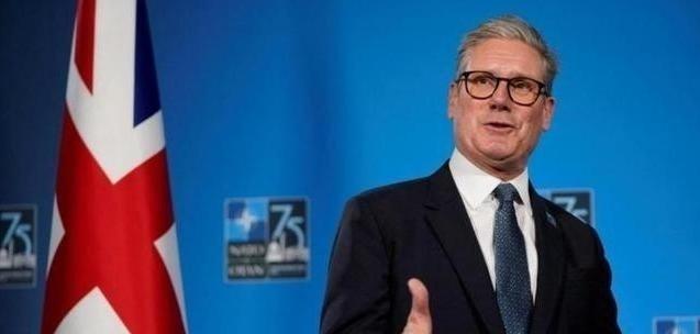 特朗普没料到，普京大概率也没料到，英国首相竟当着全球的面说：中国，是世界三大强国