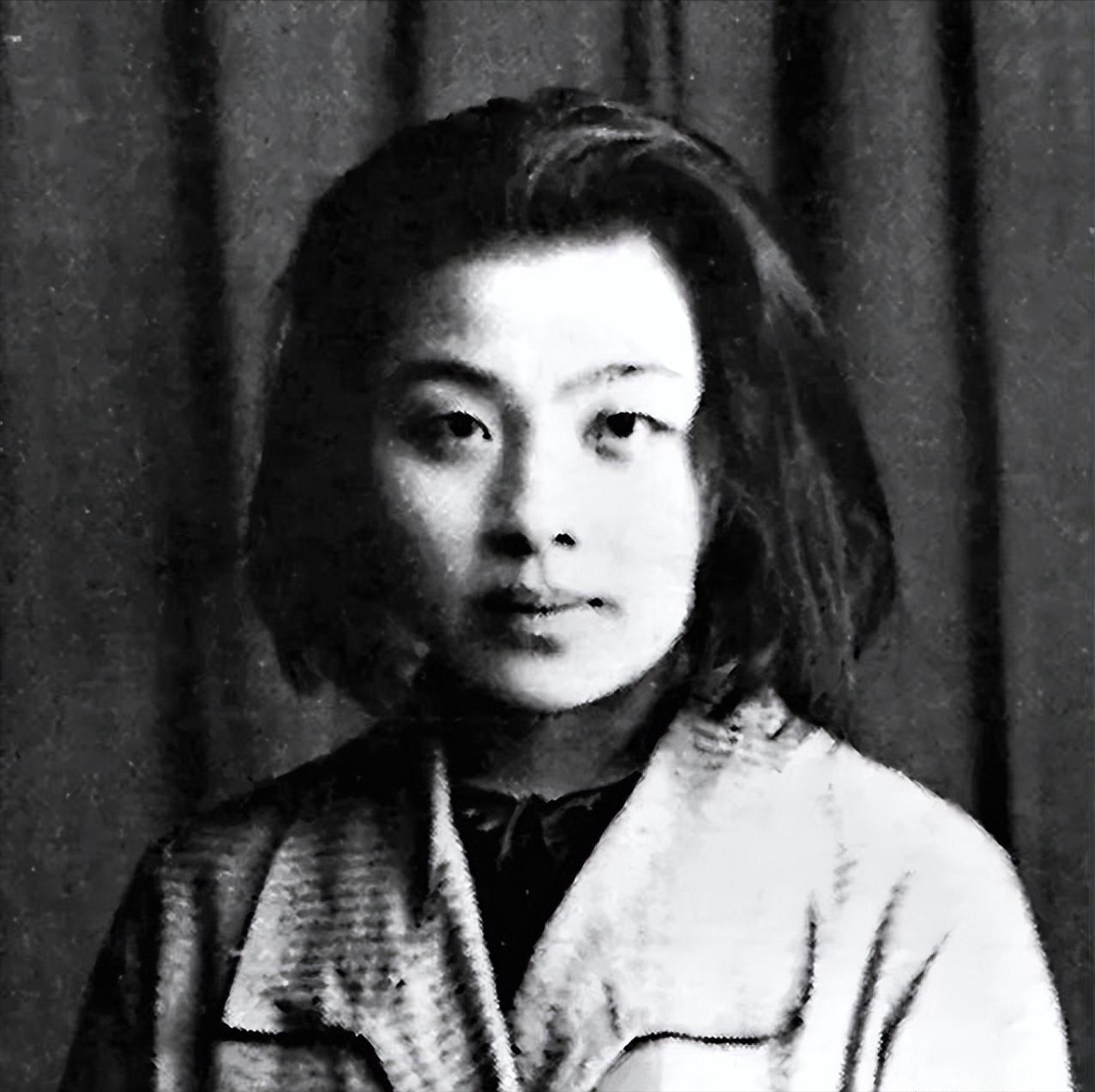 二十万美元悬赏缉拿，被判死刑静待行刑，行刑前夜时局剧变，签批死令的特务局长连夜弃