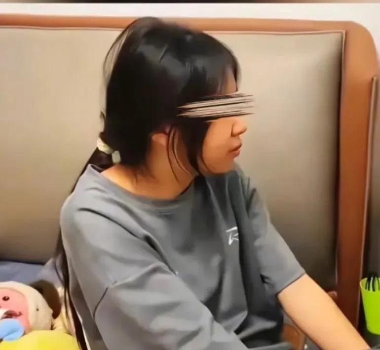 现在的女性对家人也如此冷漠，女孩高考结束要5000去旅游，遭父亲拒绝后竟然语出惊