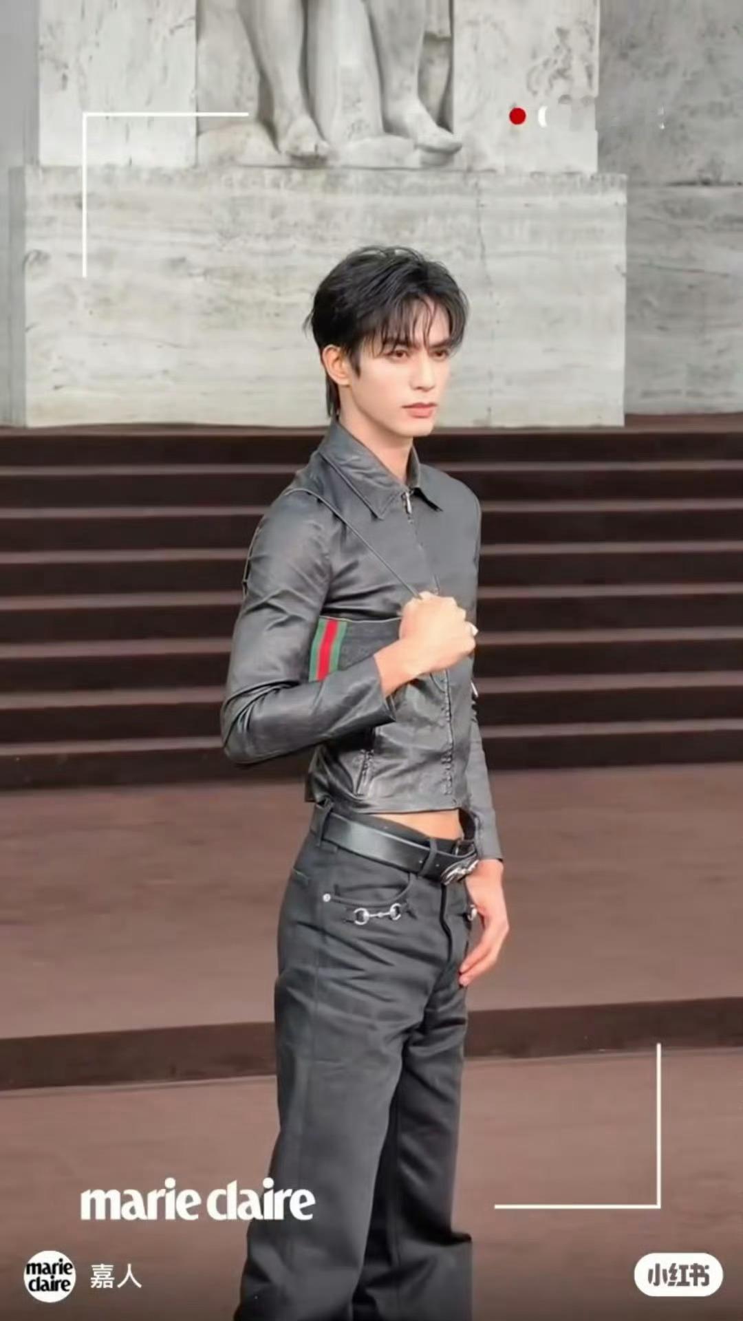 这裤子看着很难穿​​​
