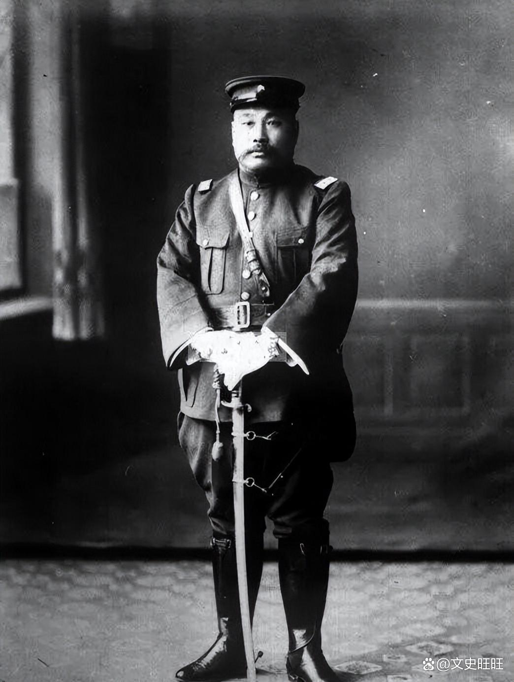 1916年，身为五十三旅旅长兼省城密探队司令的汤玉麟，不仅制造了奉天的军警冲突案