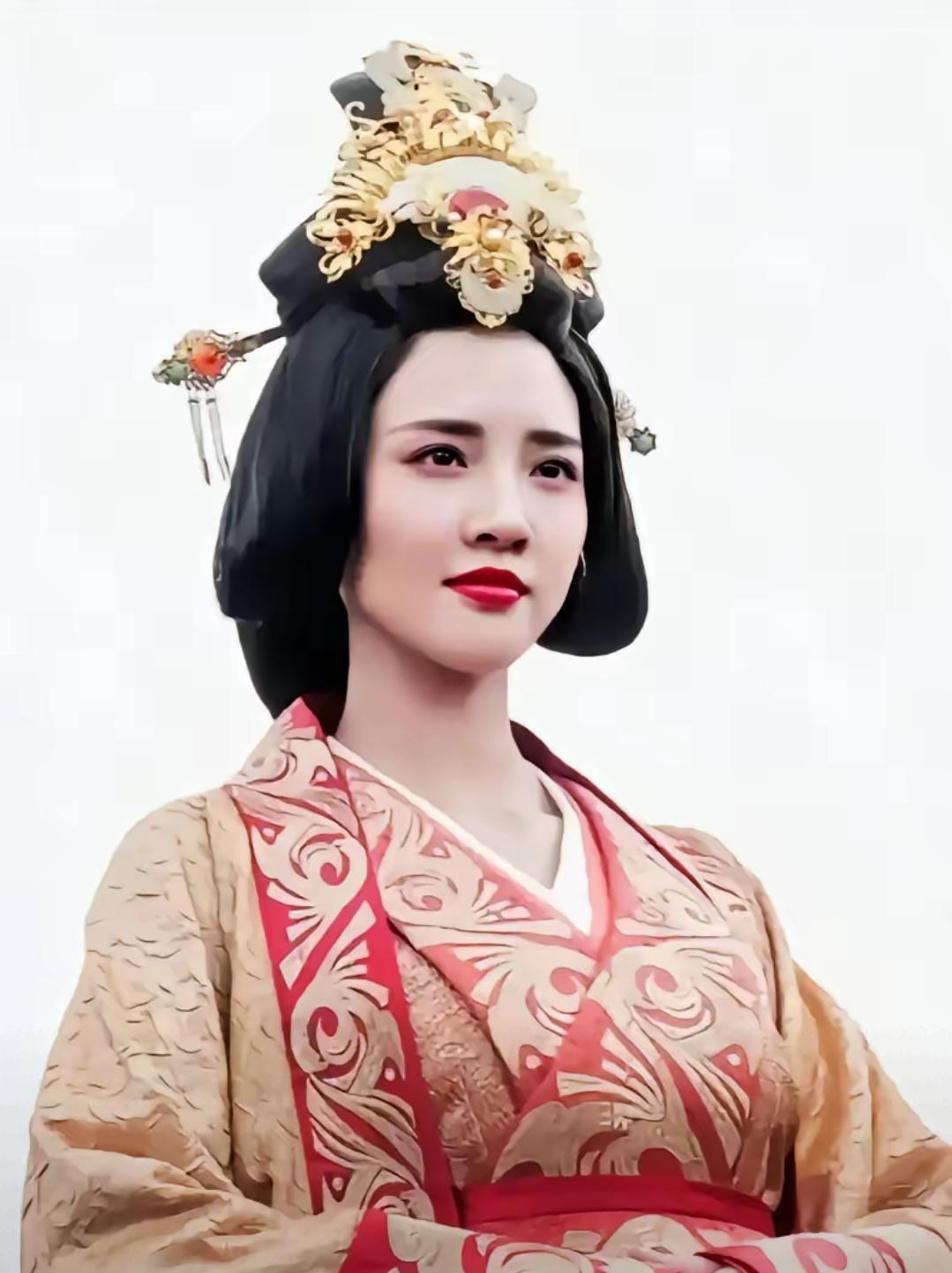 公元344年，晋康帝去世。年仅20岁的褚皇后，被迫抱着1岁的幼帝登基，并以太后身