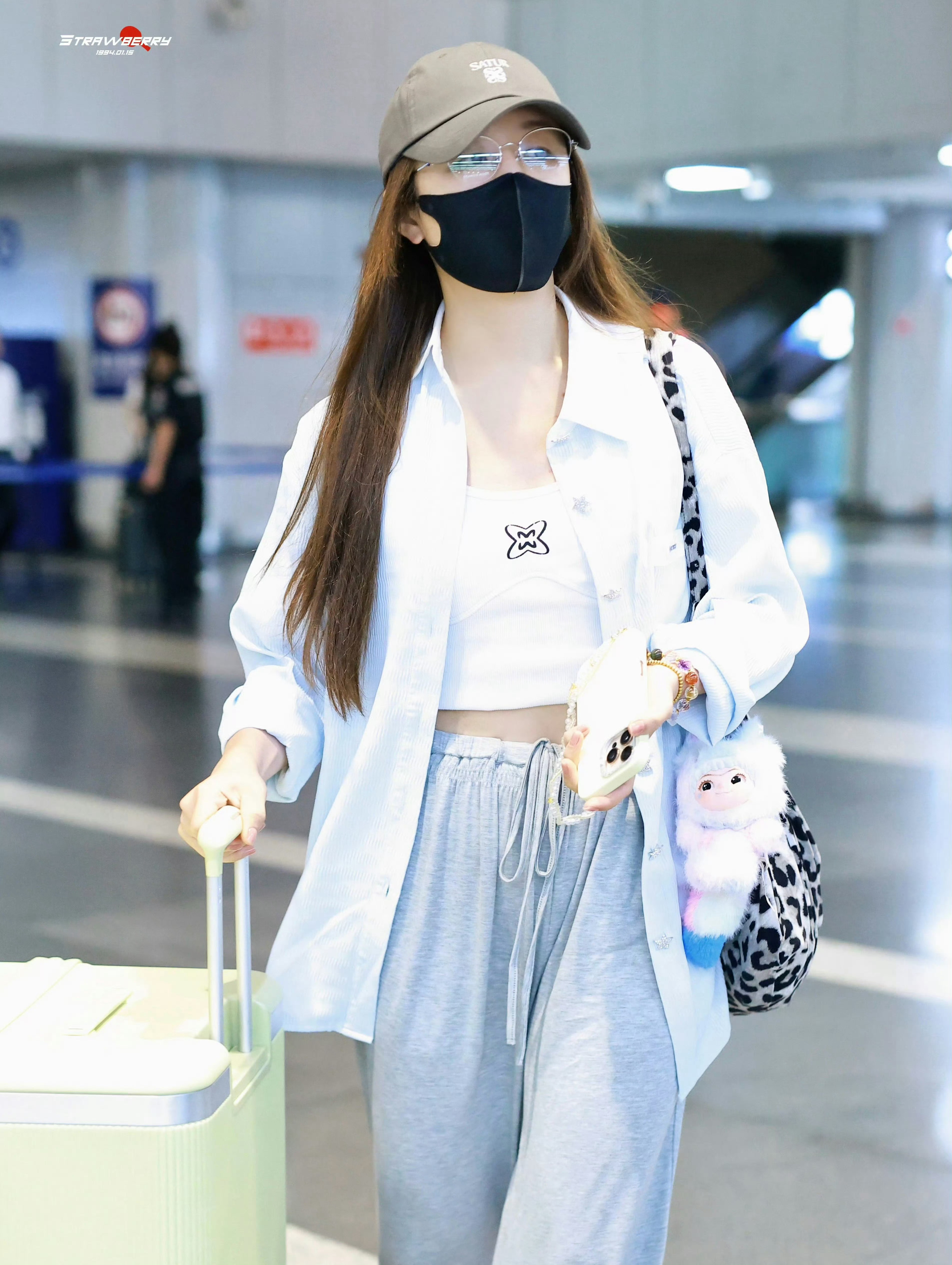 陈梦机场变秀场，不仅球打得好连衣品都这么好！姐姐真的好厉害