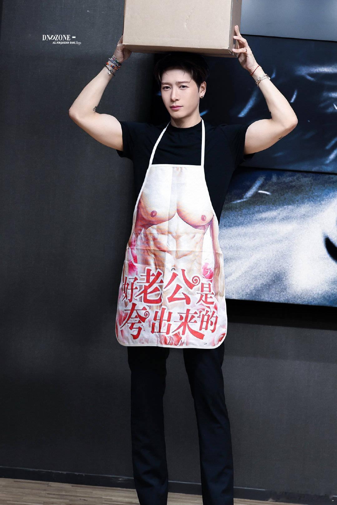我的长腿细腰肌肉猛男猛女撒娇老公王嘉尔​​​