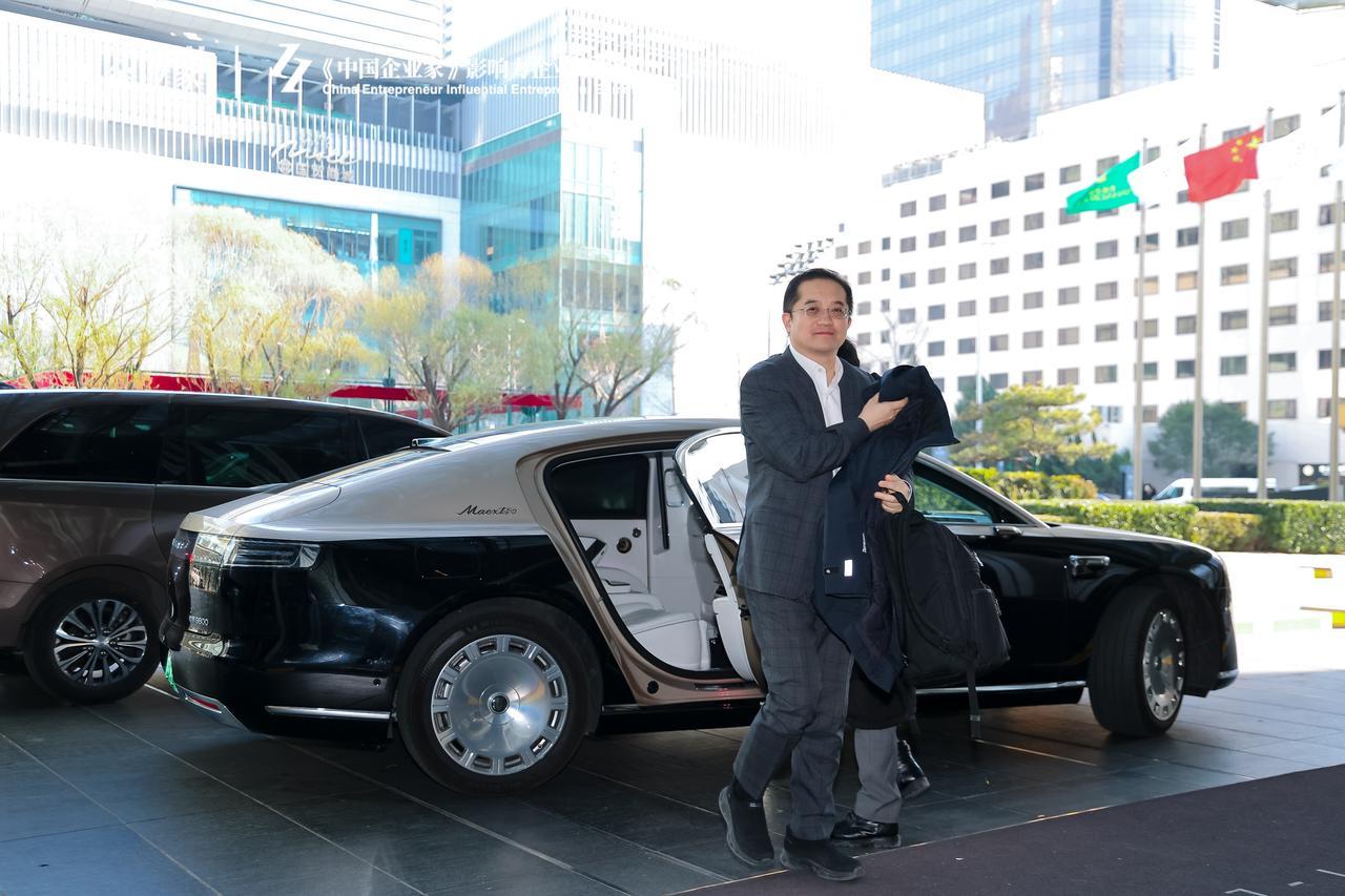 企业家年会刷屏座驾，尊界S800凭啥成顶级圈层新宠？高端圈层选座驾从不是看排场