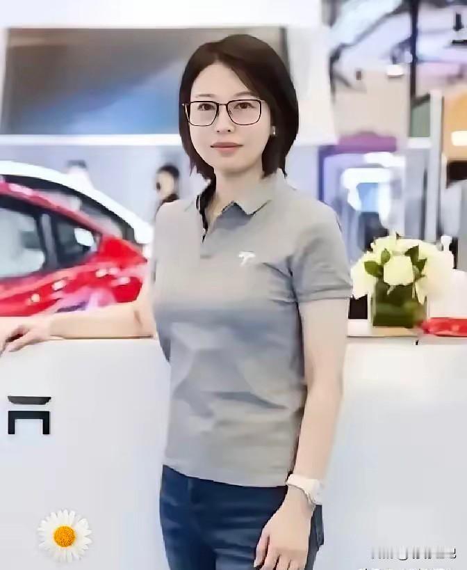 雷军又从特斯拉挖来一员大将，还是位美女高管！原特斯拉中国区总经理孔艳双，正式入职