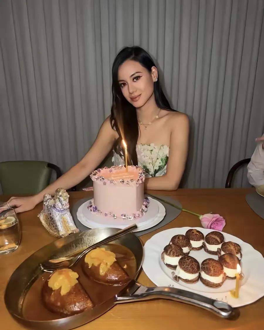 林正德敢于在林恬儿生日当天秀恩爱，其实挺好的，说明他走出来了，不再盯着前妻，也不