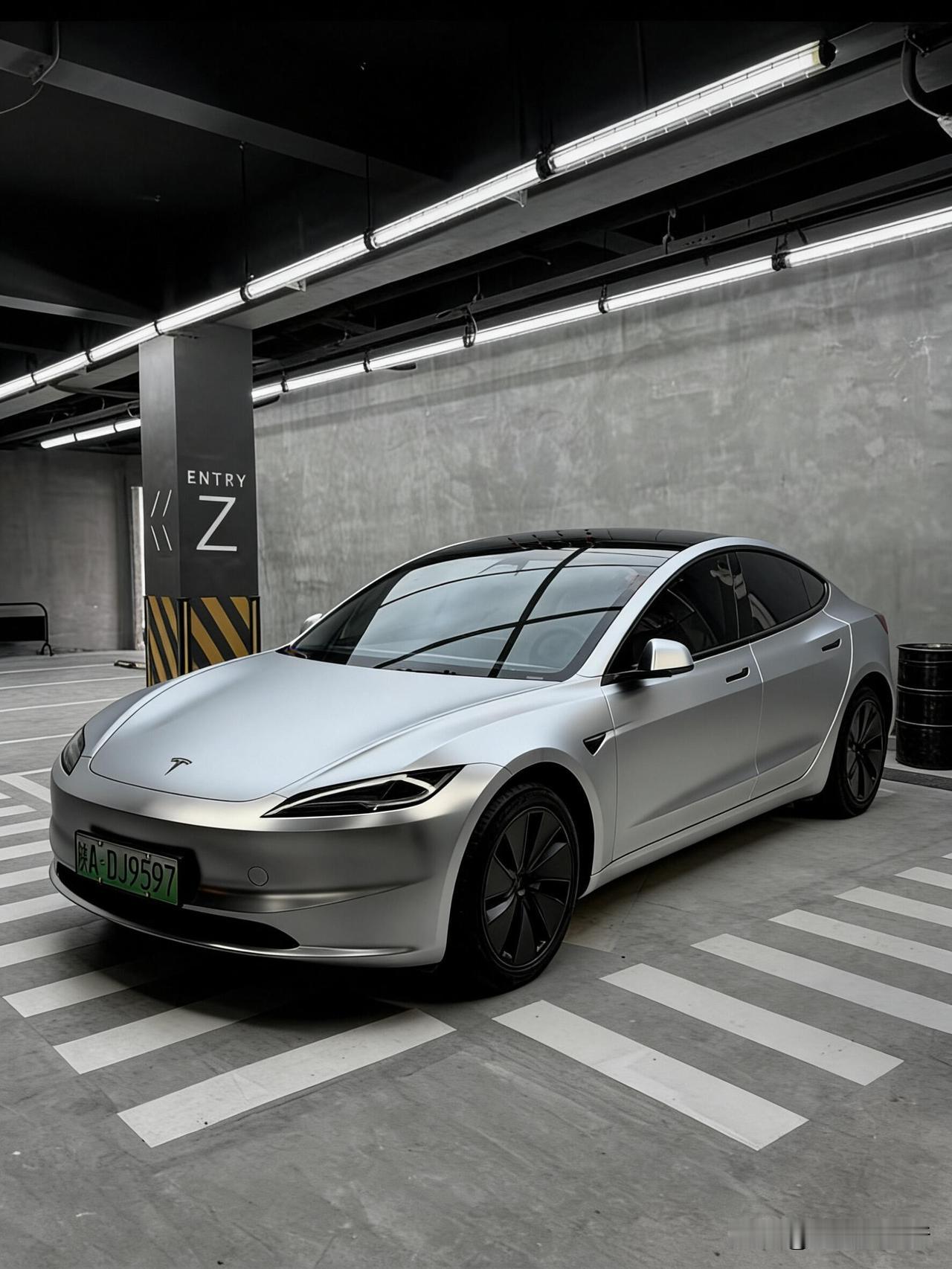 你觉得马斯克能提高特斯拉的销量吗？这个问题放在2026年，答案比两年前复杂多