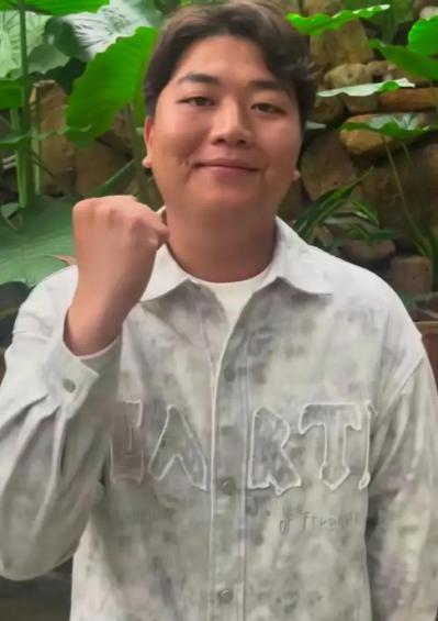 选手白切鸡被淘汰！说要用180天老鸡，网友喊话了：评委去湛江学学《百厨