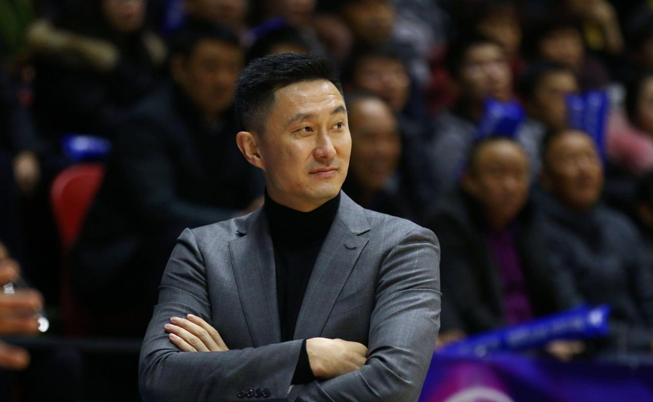 杜锋收到下课声！在实力远超对手的情况下，杜锋再次带队输掉本应该拿下比赛！广东男