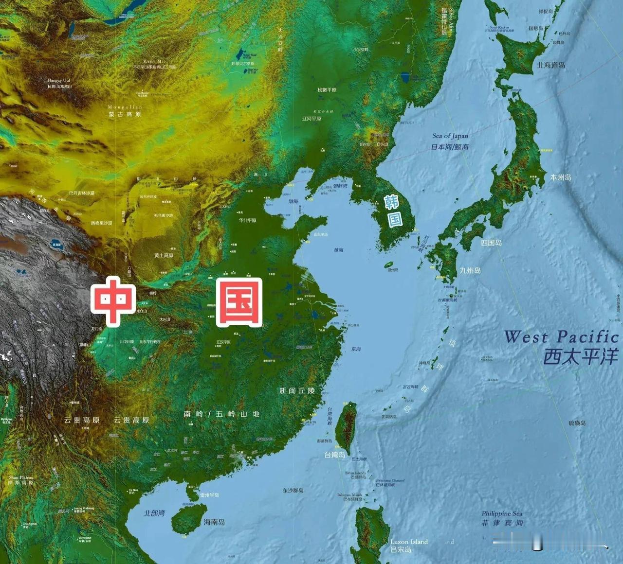 美国、日本、菲律宾在南海附近搞肩并肩军演，我们则以辽宁舰、四川舰、山东舰三航母编