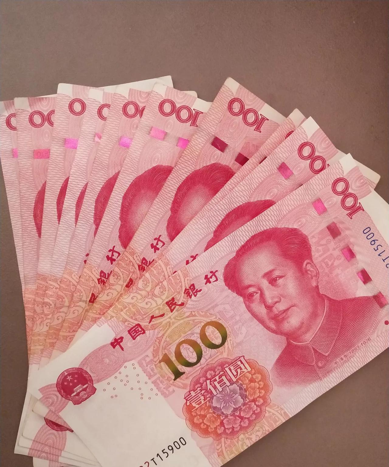 从今天开始，我的养老金已经高达2706元了！今天养老金上调补发正式到账，我补发
