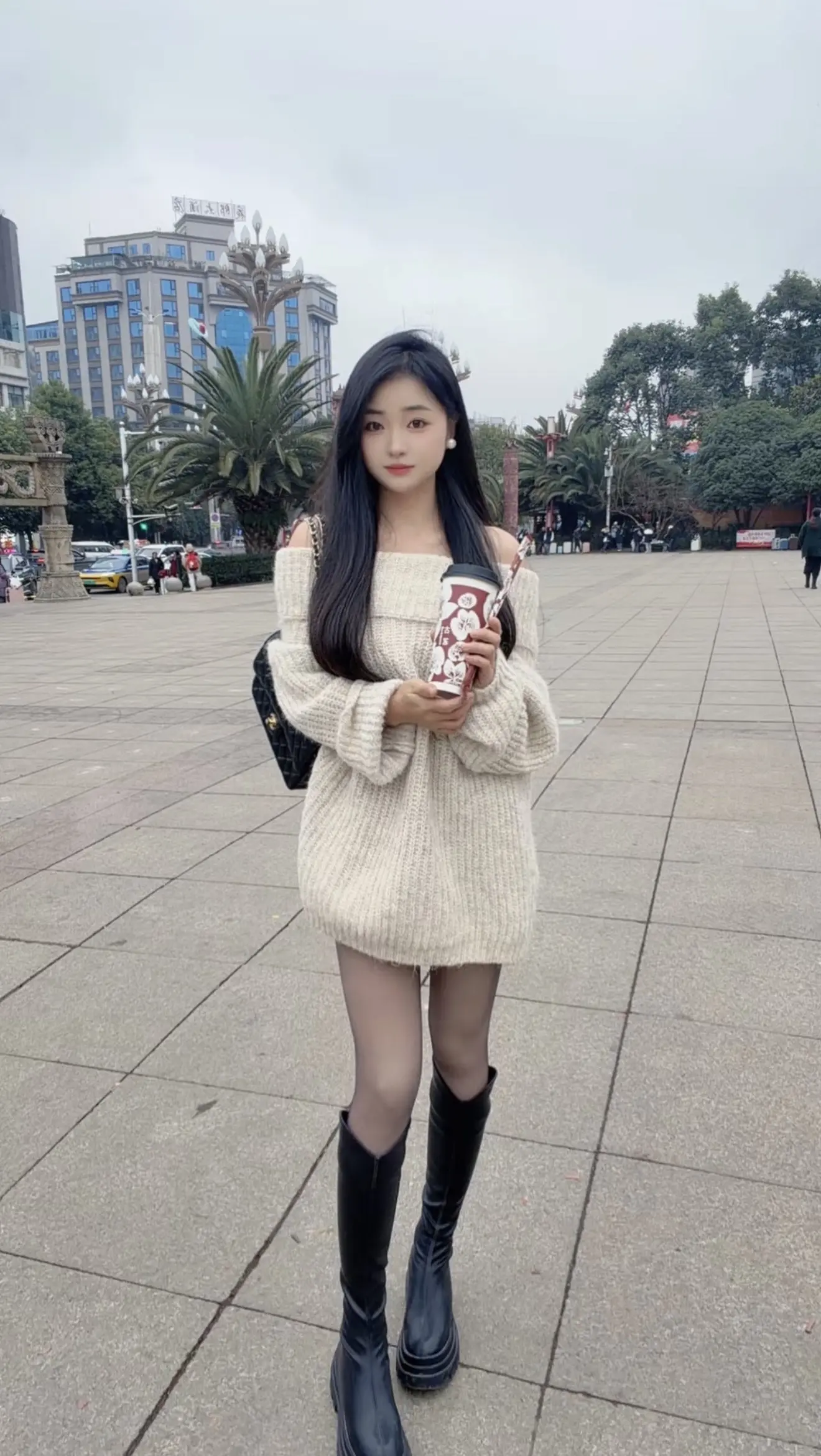 奶茶一杯快乐加倍