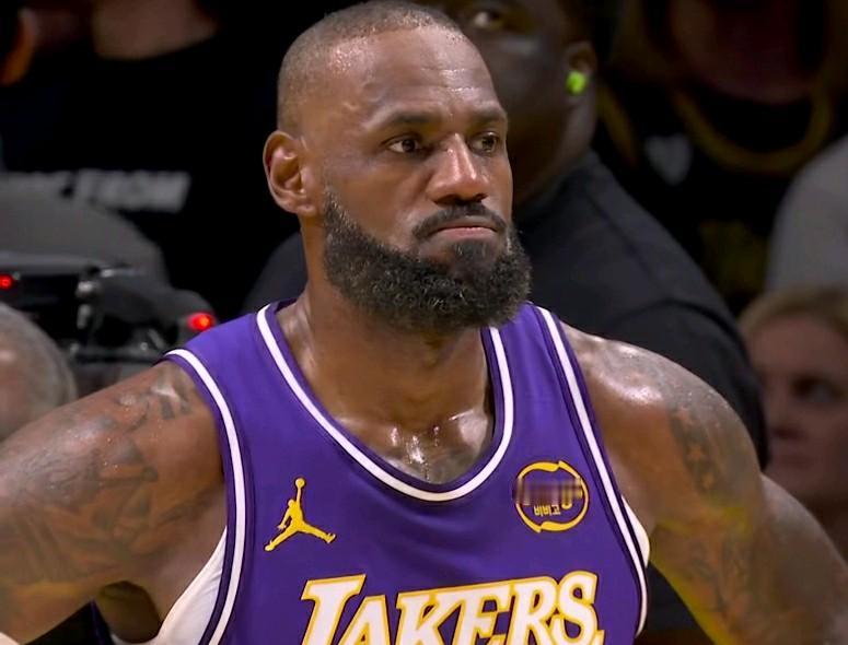 数据不会说谎：湖人半场58:70被马刺打爆：必须说的5点残酷事实：第一：湖人