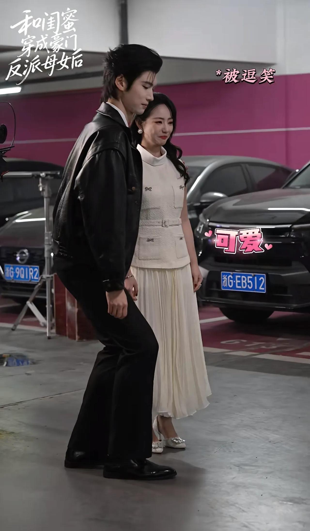 短剧的导演们可不可以不要给那些小个子女主找高个子男主。女主踩个恨天高还够不着男主