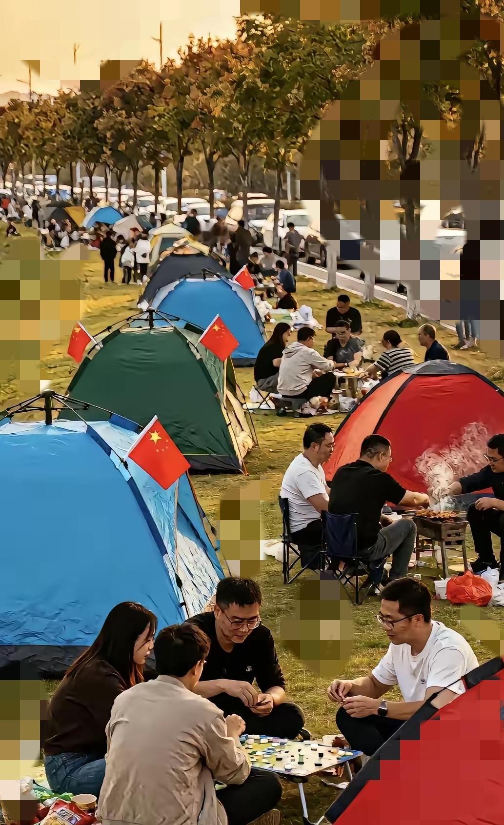 帐篷“打败”酒店，不是年轻人爱露营，是钱包先投了票！最让人担心