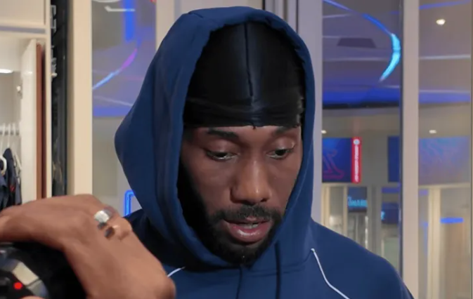 NBA常规赛，洛杉矶快船以91-124的比分不敌克利夫兰骑士。在赛后采访中，快船