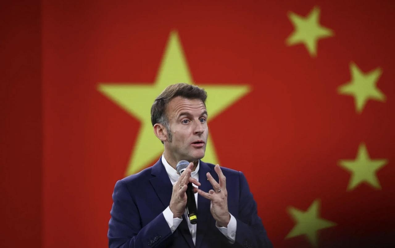 这才是做总统，以前在巴黎过的什么日子啊！——马应龙不得不说，法新社的这个构图还