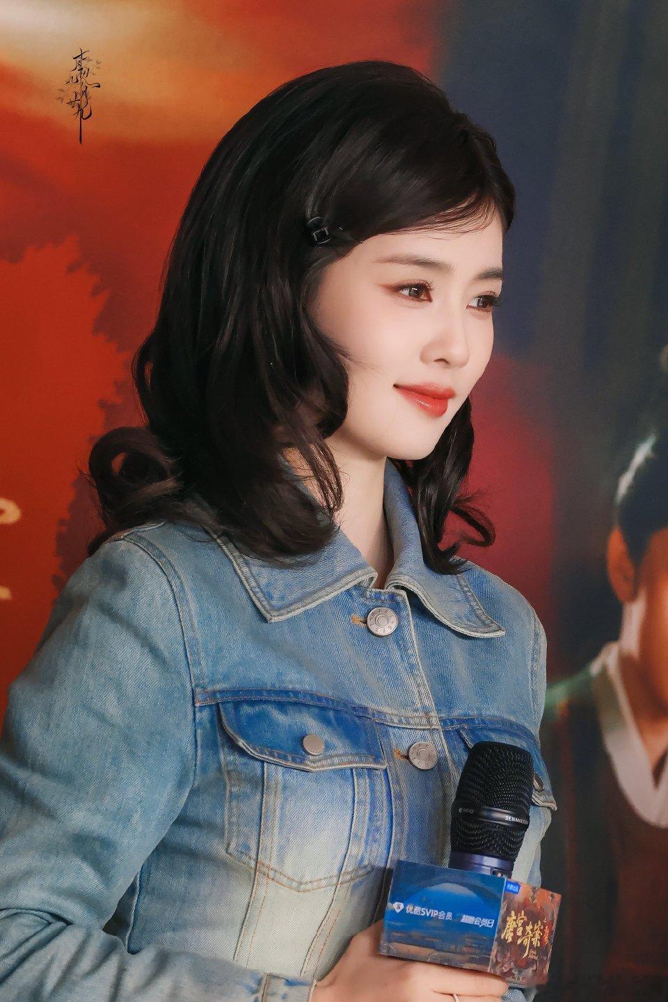 白鹿《唐宫奇案》优酷扫楼路透，卷发造型复古又俏皮！！