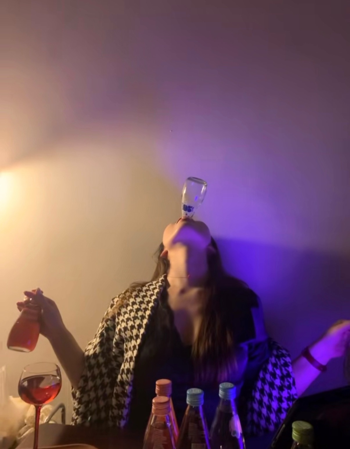 一般人都喝不过她​​​