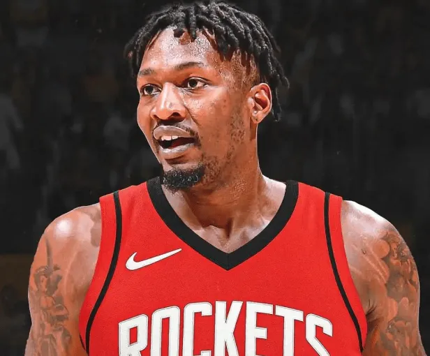 NBA常规赛火箭以107-105战胜鹈鹕。本场比赛，火箭球员多里安-芬尼-史