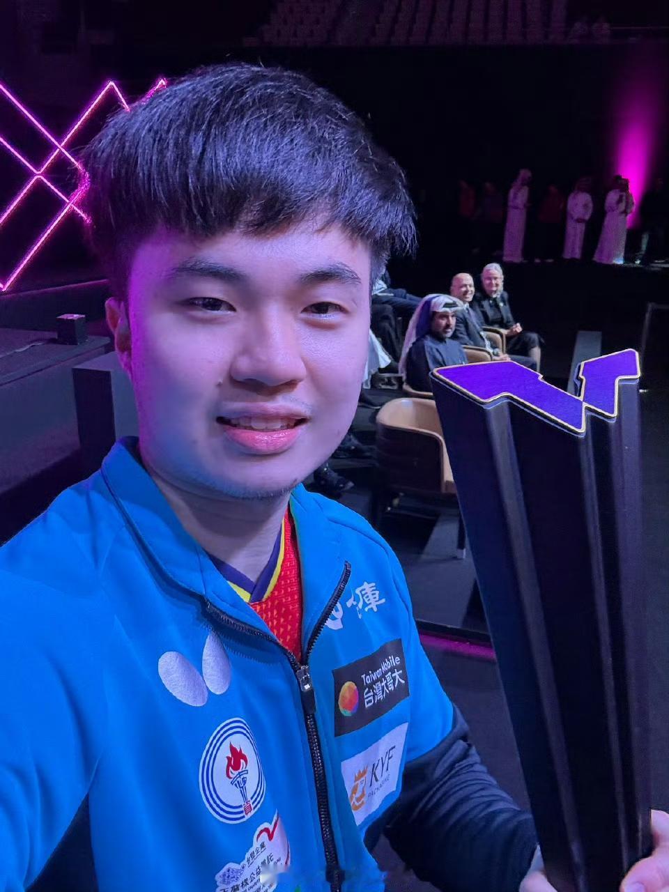 林昀儒不是不会讲话，也不是不爱讲话，只是很多时候他不想讲话而已，多哈冠军赛赛后的