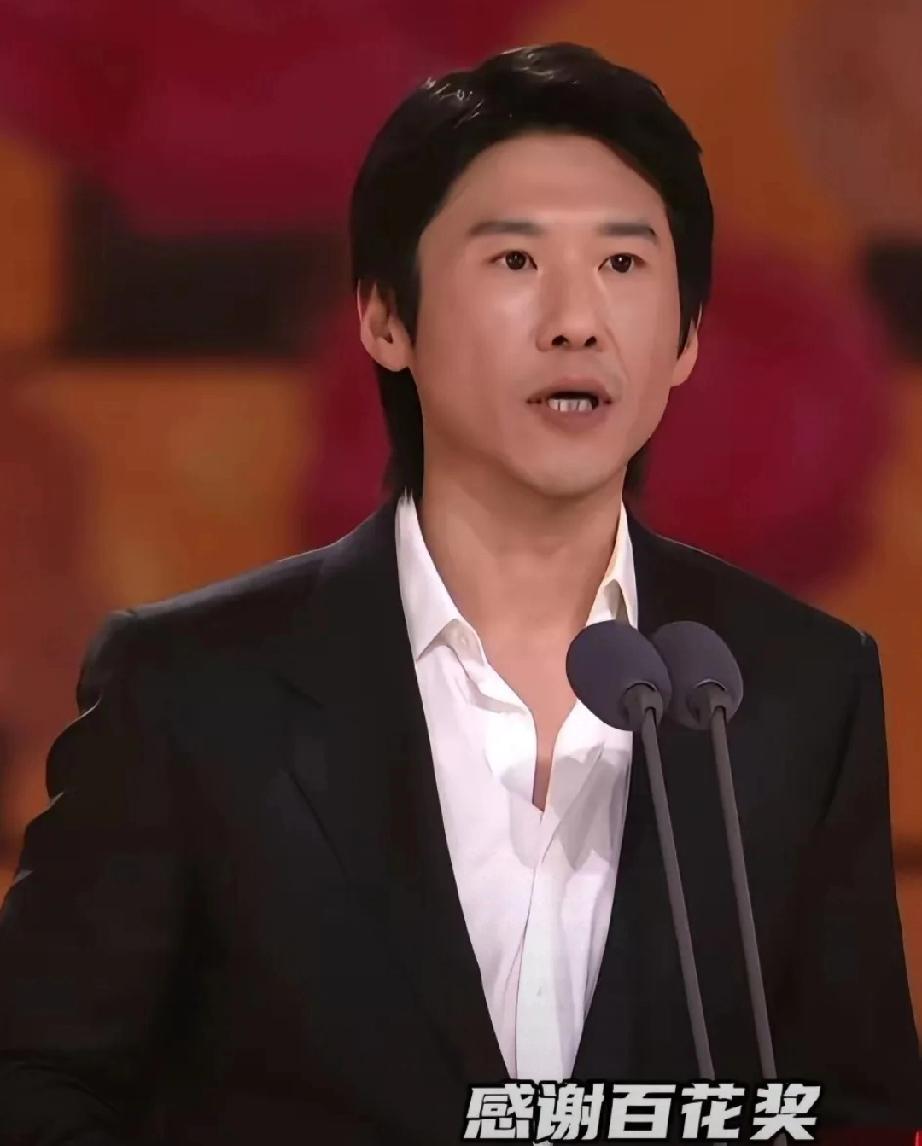 明眼人其实都看得出来王骁真的太不对劲了他都已经47岁了，难道没人告诉他，拿了