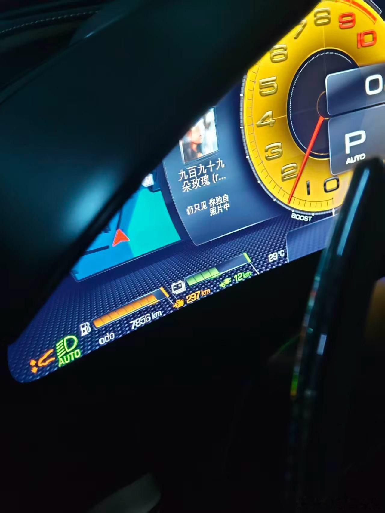 2024年上牌法拉利296GTB7900公里赛道座椅摩德纳黄/奶油白赛椅配置
