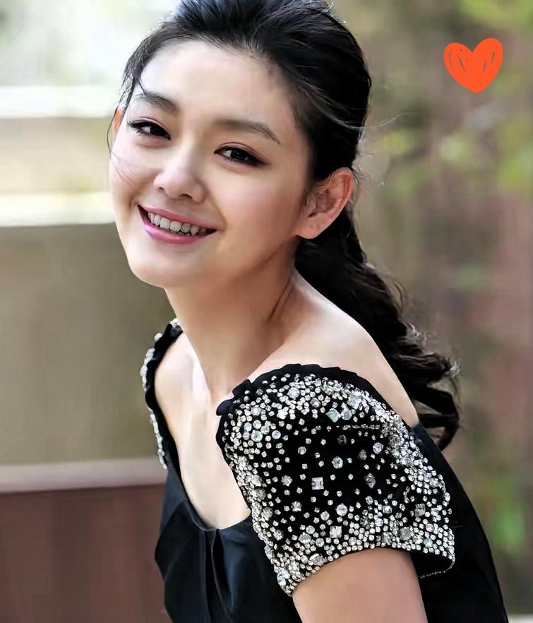顶流女星半生赚亿万，结局警醒无数普通人谁也很难相信，在演艺圈打拼几十年，常