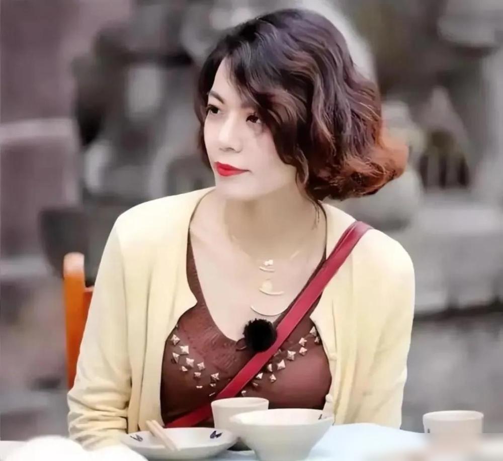 复旦大学陈果说：“男人最大的坏，不是杀人放火，而是他明明知道自己的妻子很顾家、