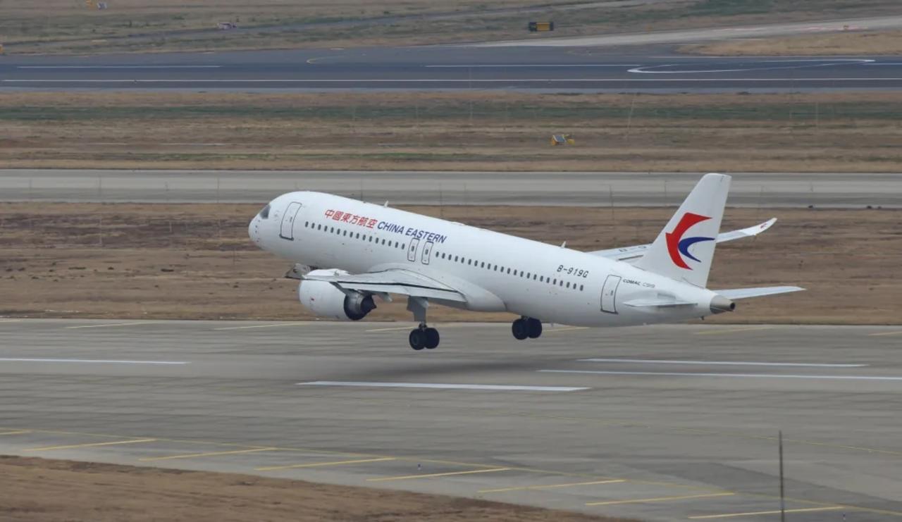 中国为了欧美适航证一忍再忍，在不断的受到刁难后，对欧美开启硬刚模式。先稳住国内市