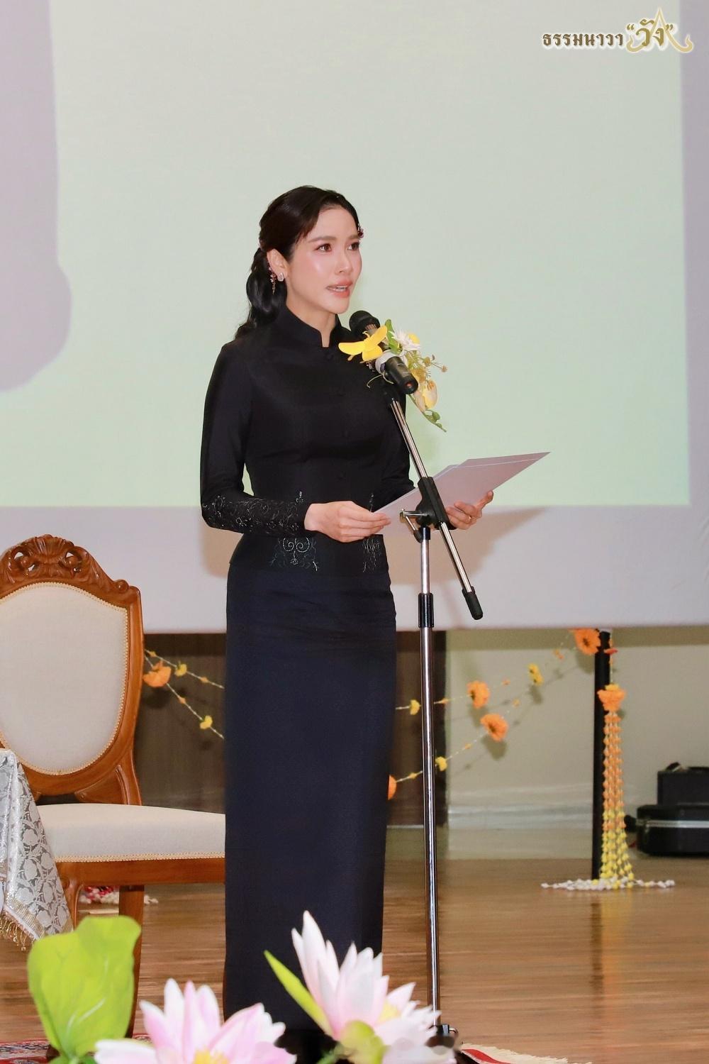 王室王室泰国王室诗妮妠2026年1月24日，诗妮妠在酒店主持“通往佛法之船”皇