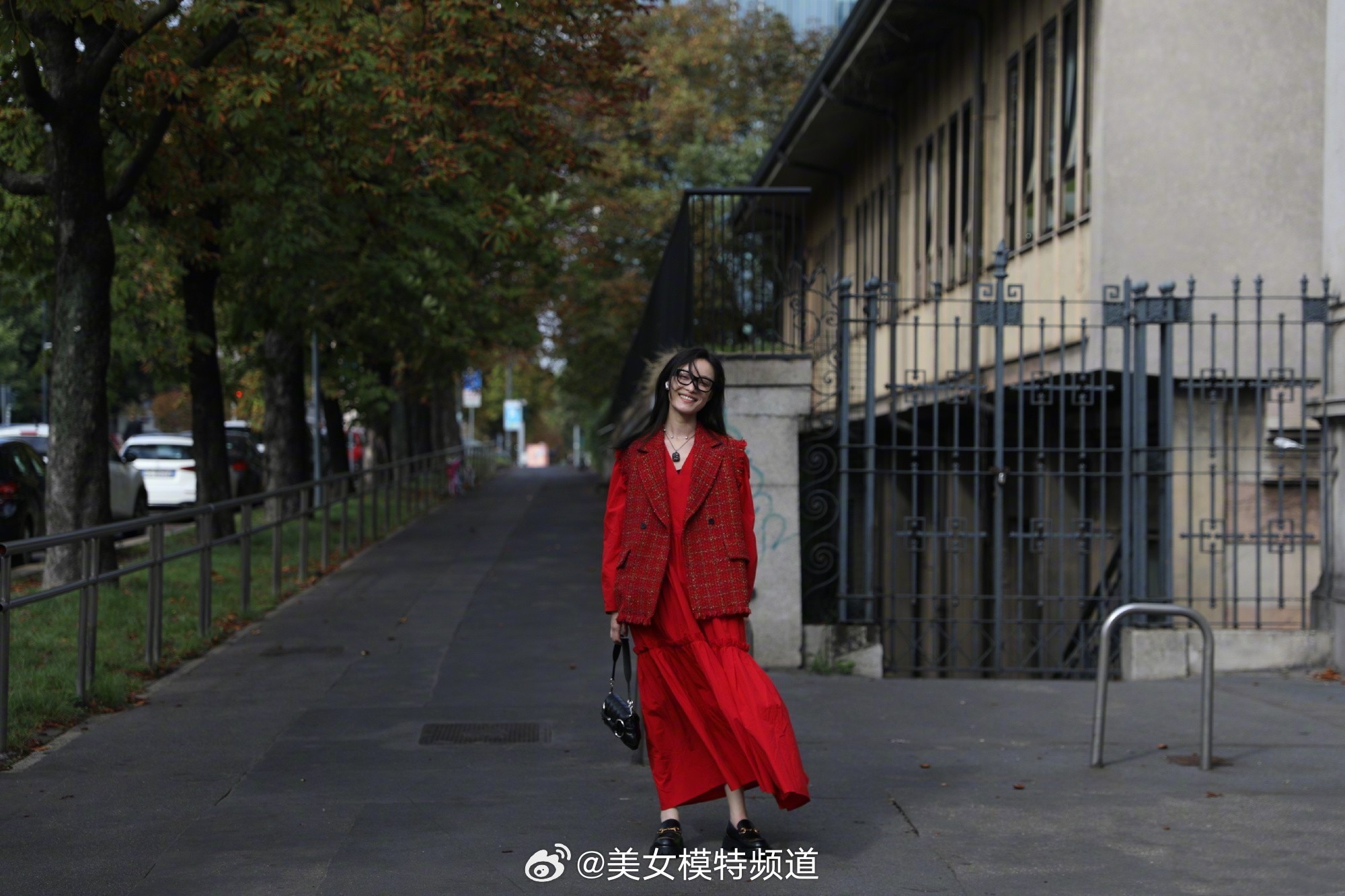 倪妮米兰街拍组图​​​