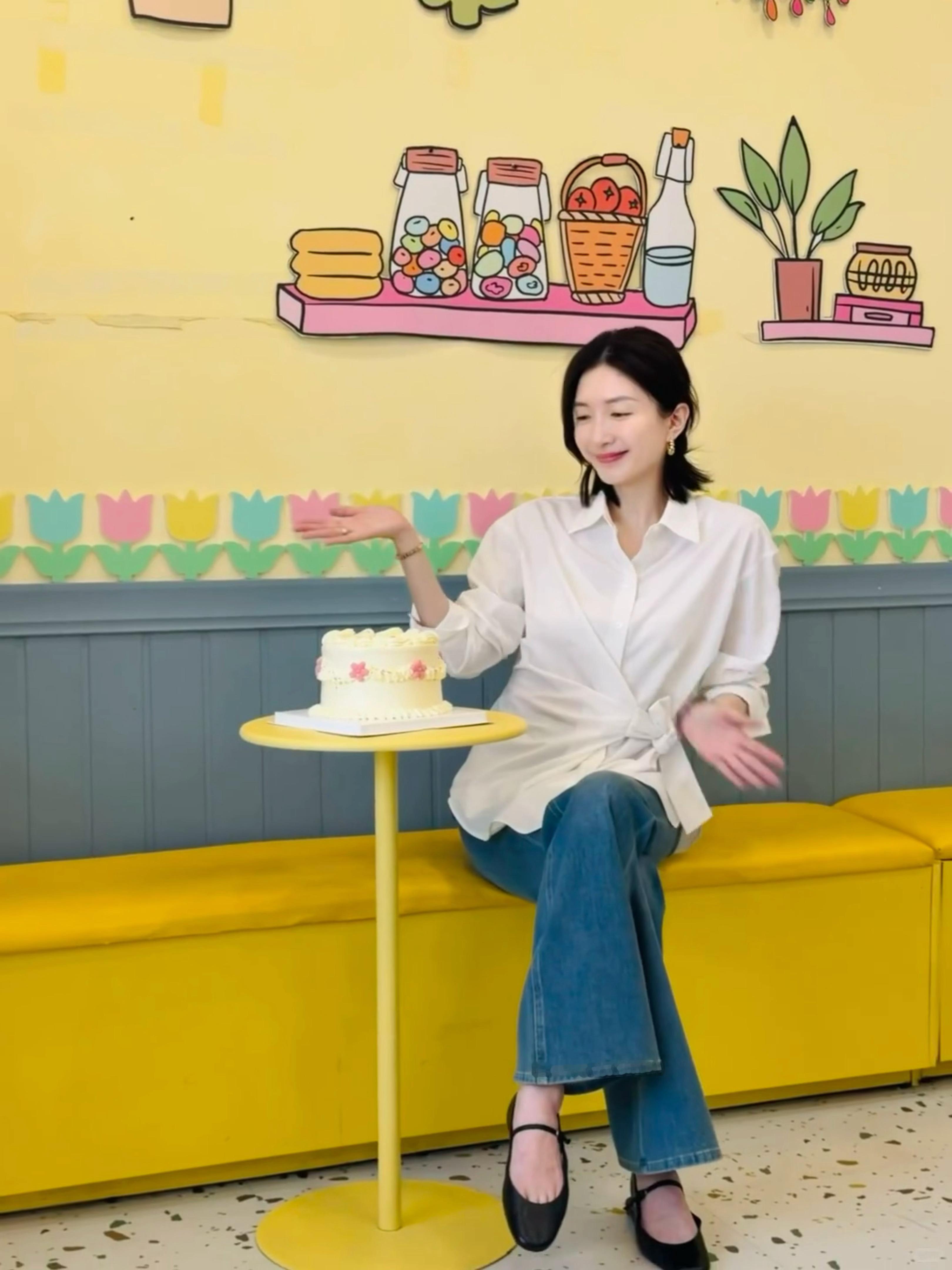 江疏影20260601|xhs更新六一快乐🎈🍰做一天快乐的大人 明星不