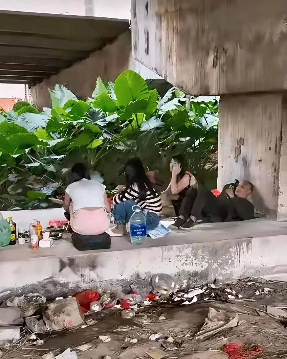 摸着良心说，你比他优秀吗？