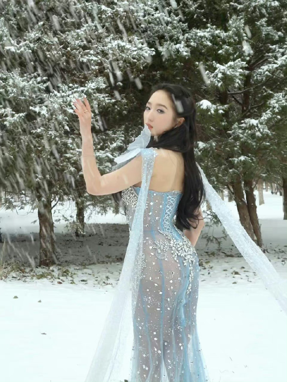 孟美岐身材可以啊