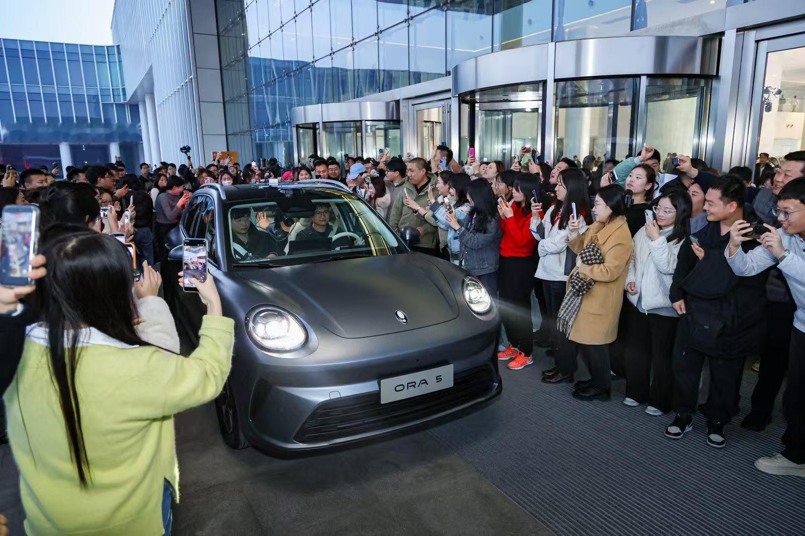 欧拉5预售价格发布，10.98万起，580KM激光雷达版本带有Coffee