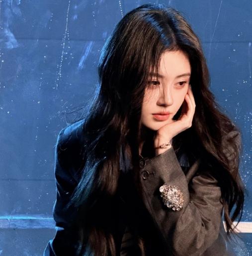 鞠婧祎是第一个被举报偷税后查完没问题的艺人？在很多人看来，凡是被举报偷漏税的明