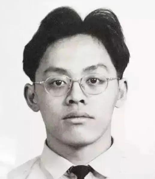 1997年，士兵江国庆强奸女童被判死刑，枪决前江国庆咬牙切齿地诅咒说:“人不是我