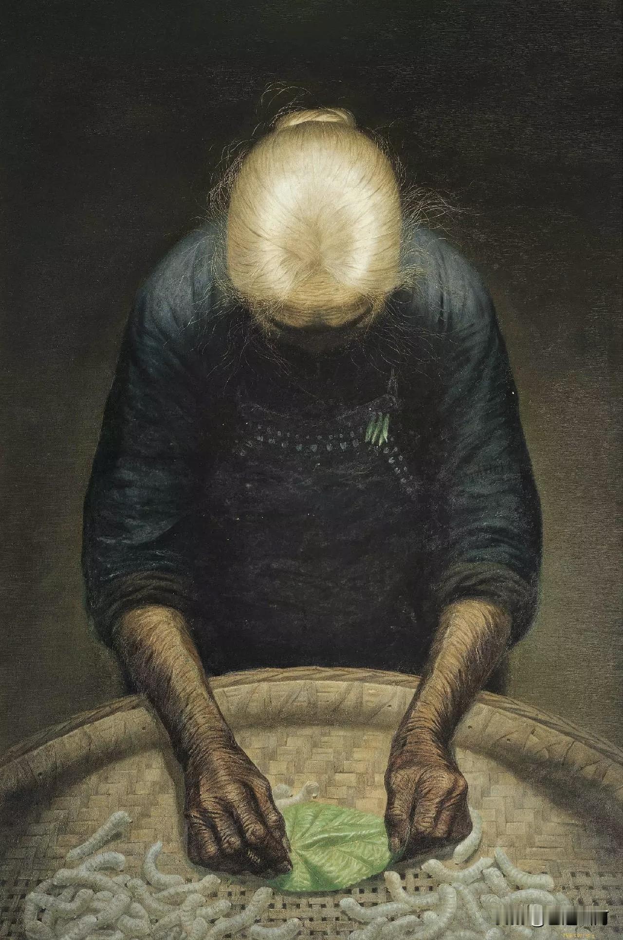 罗中立的油画《春蚕》又名《母亲》，是《父亲》的姊妹篇，是1983年创作的布面油画