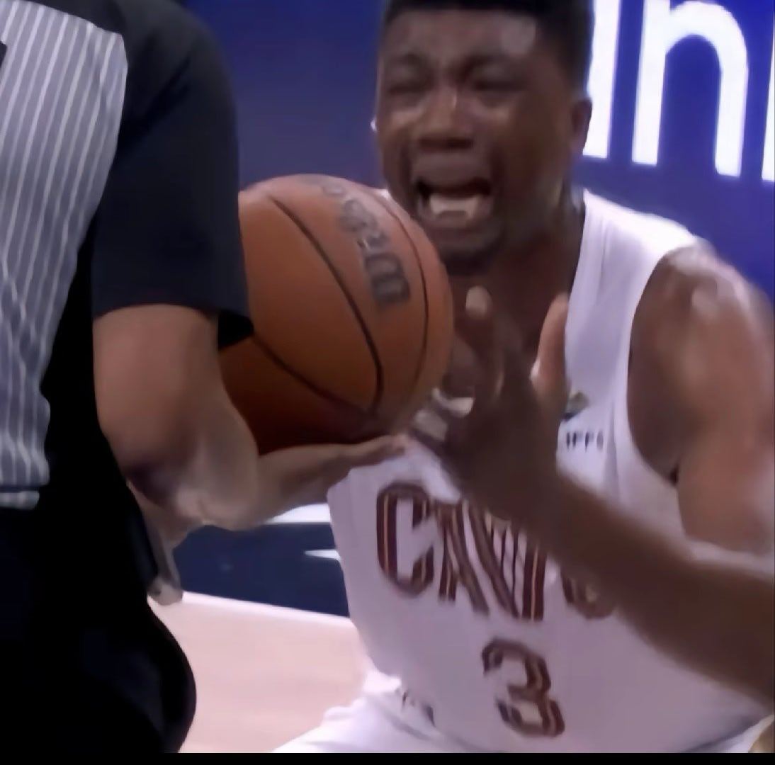 阿泰金森谈到托马斯·布莱恩特：“他总是大喊大叫，充满激情。我们赛前围圈时，他总有